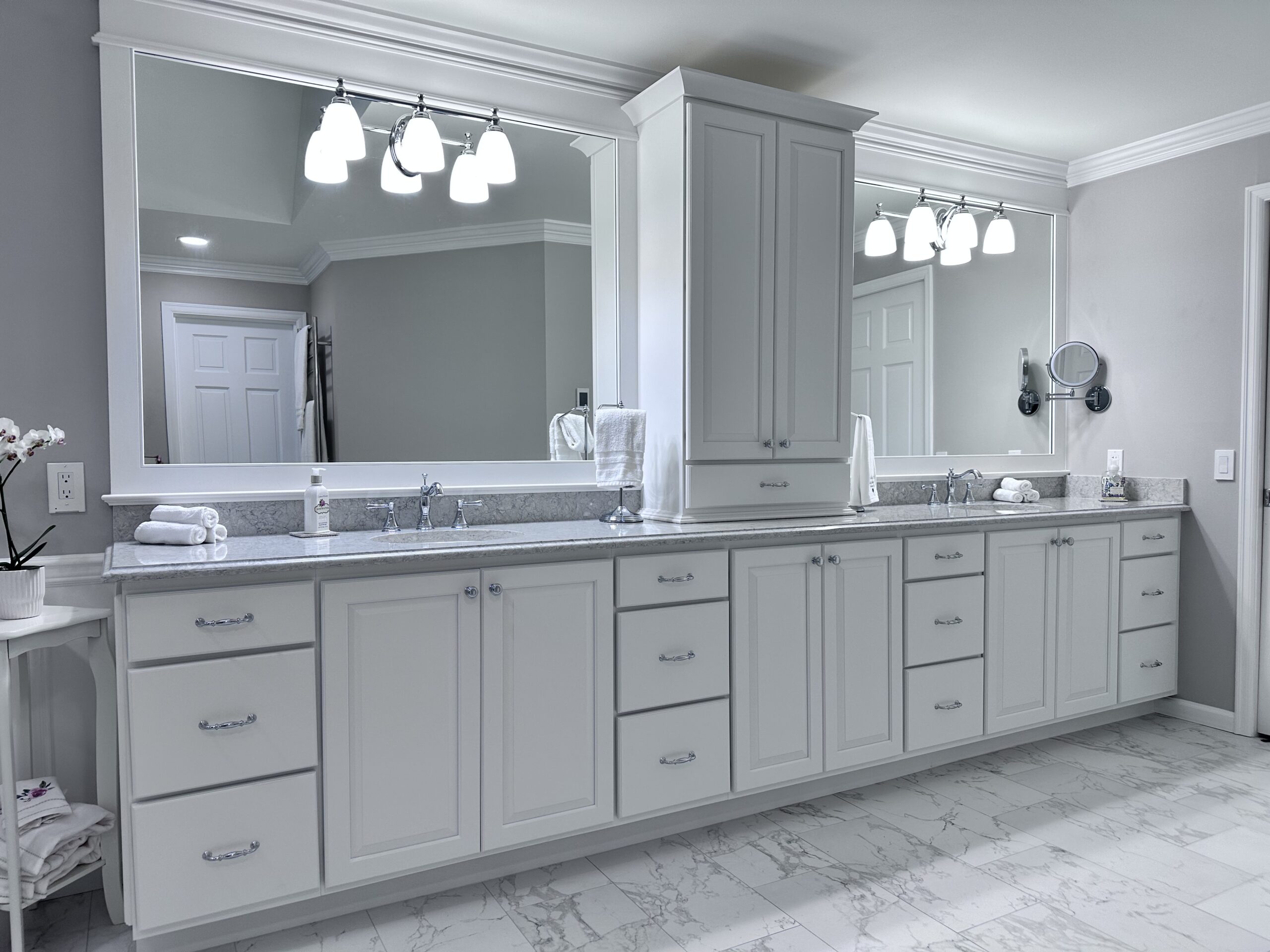 bathroom cabinets Bellevue